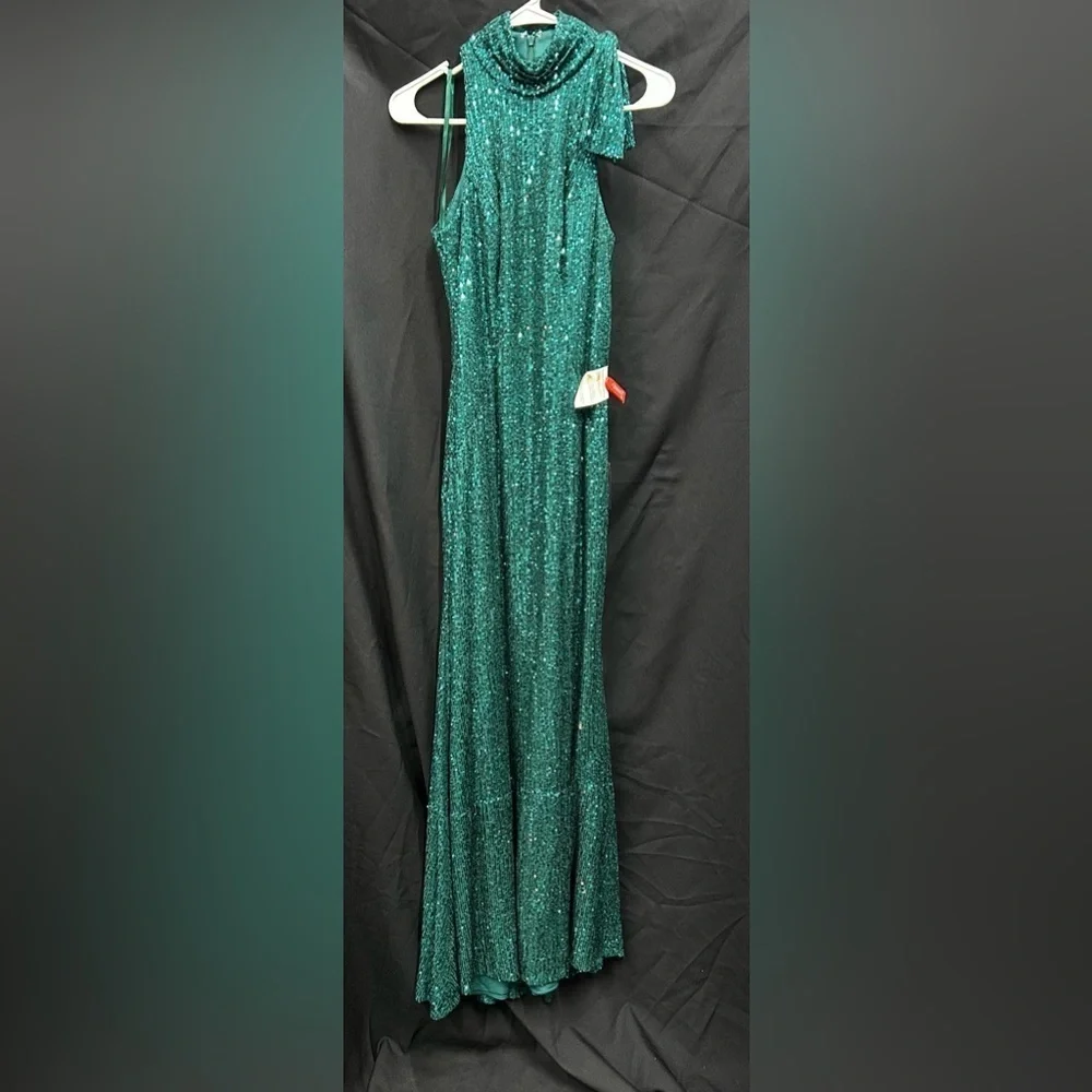 IEENA FOR MAC DUGGAL NWT 11280
Sequined Soft Tie Halter Neck Column Gown - Picture 4 of 6